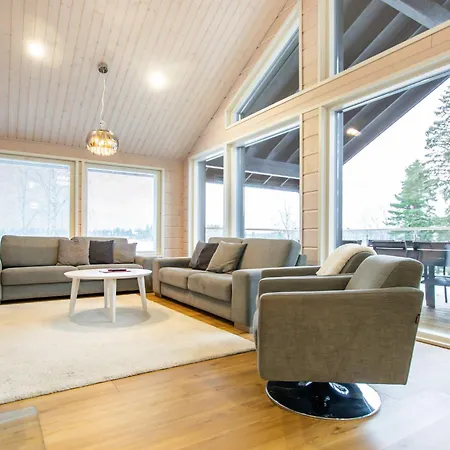 Salavan Tsaari By Interhome *