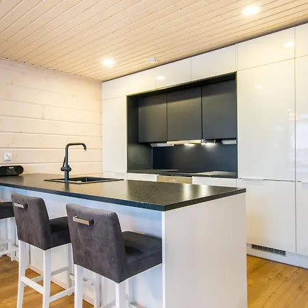Salavan Tsaari By Interhome *