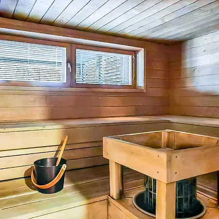 Salavan Tsaari By Interhome *
