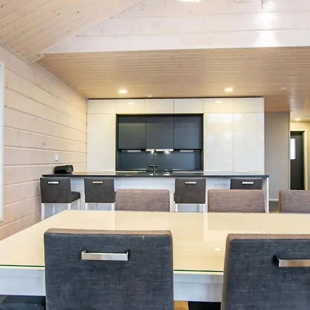 Salavan Tsaari By Interhome